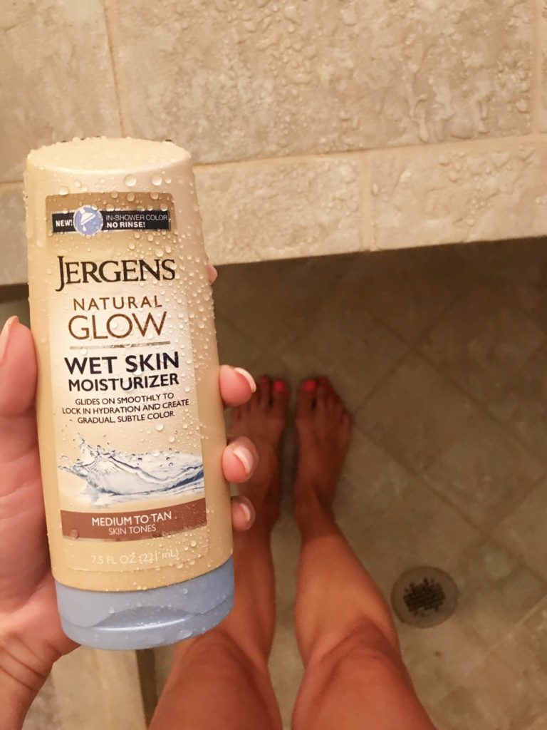 Get The Glow With Jergens® Natural Glow® Wet Skin® Moisturizer 